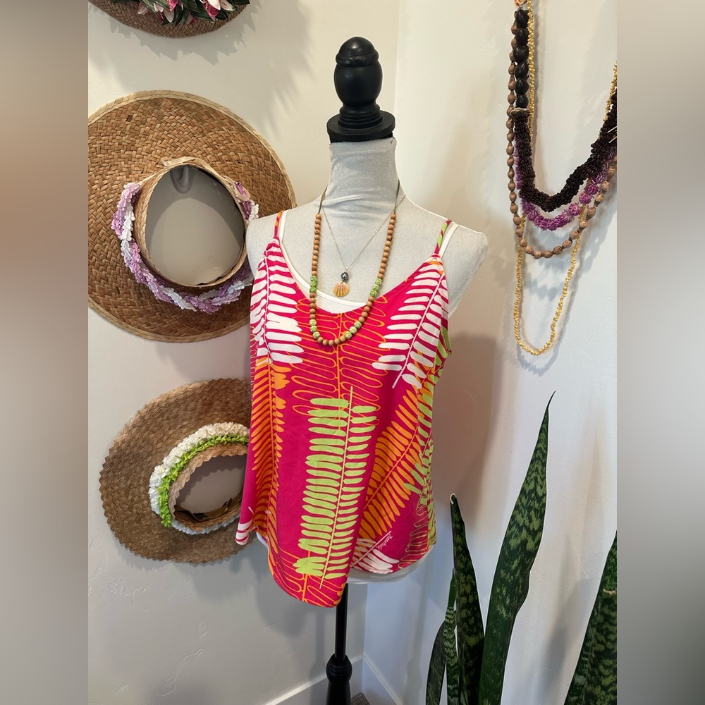 Manuhealii Crop Tank Top